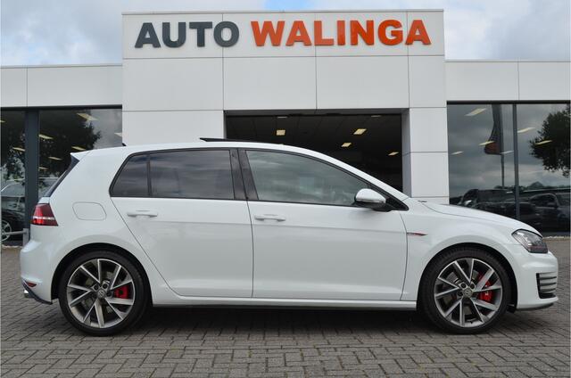 Volkswagen GOLF 2.0 TSI GTI Performance Pano | Carplay | a.Camera | Keyless | LED koplampen | DSG | 18'' LMV