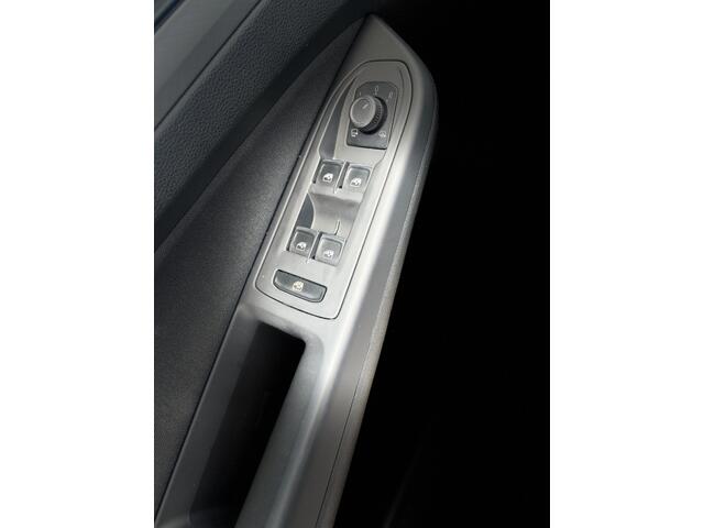 Volkswagen GOLF 2.0 TDI Life.Bns Dsg(7)|IQ.drive|Trekh|Cam|Pdc|Full