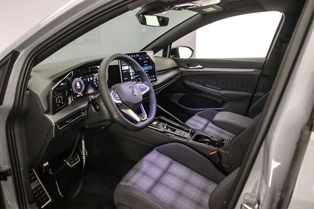 Volkswagen GOLF GTE 1.5 TSI eHybrid 272pk DSG Automaat Panoramadak, Black Style, Head up display, Adaptive cruise control, LED matrix koplampen, Achteruitrijcamera, Navigatie