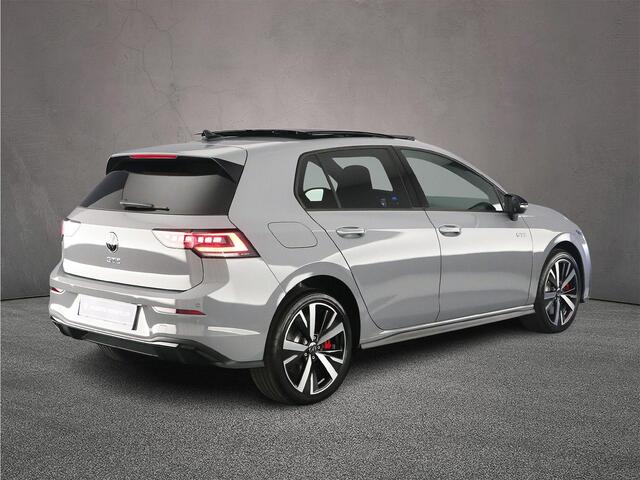 Volkswagen GOLF GTE 1.5 TSI eHybrid 272pk DSG Automaat Panoramadak, Black Style, Head up display, Adaptive cruise control, LED matrix koplampen, Achteruitrijcamera, Navigatie