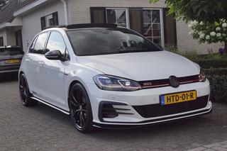 volkswagen-golf-gti-tcr-2.0-tsi-(29