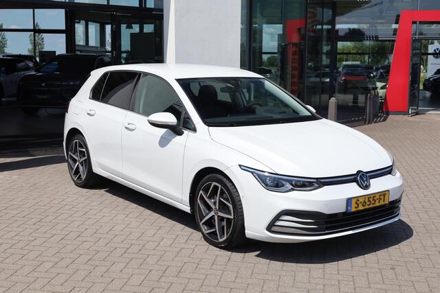 Volkswagen GOLF 1.4 eHybrid Style ErgoActive, LED plus + strip, verwarmbare voorstoelen, keyless, travel assist, spiegelpakket met geheugen, digital cockpit pro, pre-crash, ACC met Stop&Go, draadloos app connect, achteruitrijcamera, head-up display, lich&zicht, multimedi