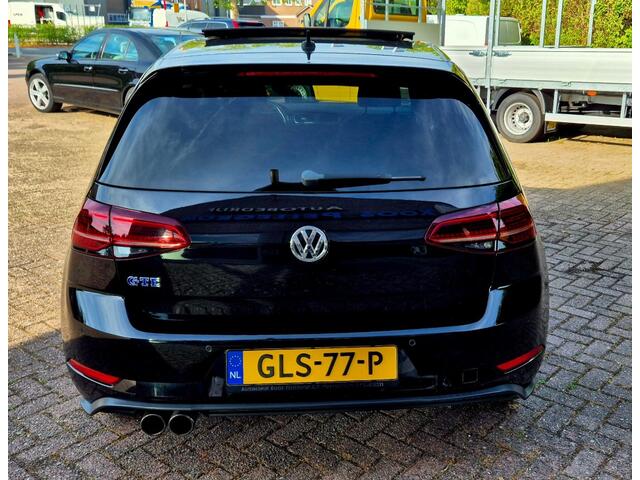 Volkswagen GOLF 1.4 TSI PHEV GTE/PANORAMADAK/NIEUWSTAAT/VIRTUAL COCKPIT/BOVAG GARANTIE