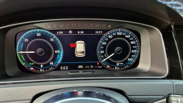 Volkswagen GOLF 1.4 TSI PHEV GTE/PANORAMADAK/NIEUWSTAAT/VIRTUAL COCKPIT/BOVAG GARANTIE