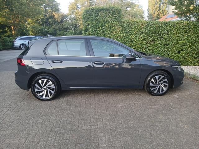 Volkswagen GOLF 1.4 eHybrid Style PHEV / camera / DSG / massage stoel /