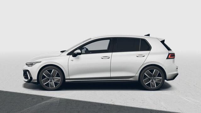 Volkswagen GOLF 1.5 eTSI 116 7DSG R-Line Edition Automaat | Side Assist | Airconditioning automatisch, 3-zone (Climatronic) | Koplampverlichting LED Matrix (IQ.Light)