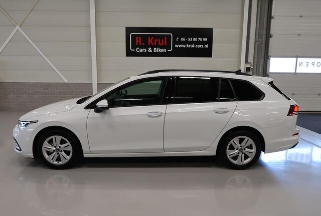 Volkswagen GOLF Variant 1.0 eTSI Life Automaat DSG IQ-Drive Navi Digitaal Dashboard App connect NL-auto NAP Metallic wit Sfeerverlichting Adaptieve Cruise Control ACC Sportvelgen Zeer nette auto