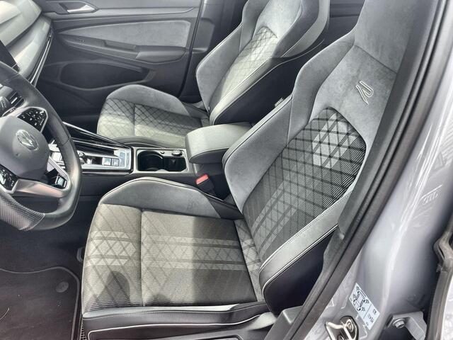 Volkswagen GOLF 1.5 eTSI 130pk DSG R-Line · Navigatie · App connect · Camera + Parkeersensoren