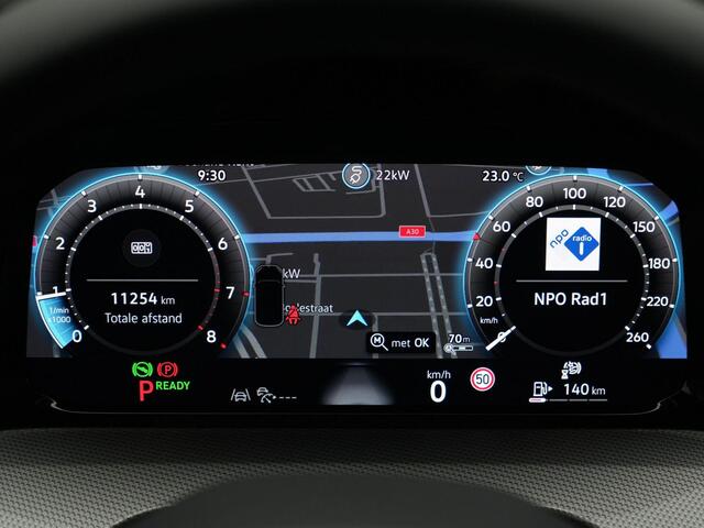 Volkswagen GOLF 1.5 eTSI 150 pk DSG Style | IQ Light | Achteruitrijcamera | Standkachel | Head-up Display | Adaptive Cruise Control | 17 inch