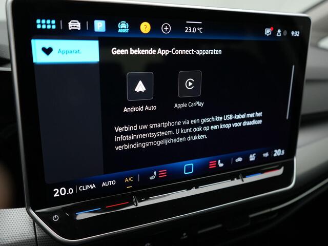 Volkswagen GOLF 1.5 eTSI 150 pk DSG Style | IQ Light | Achteruitrijcamera | Standkachel | Head-up Display | Adaptive Cruise Control | 17 inch