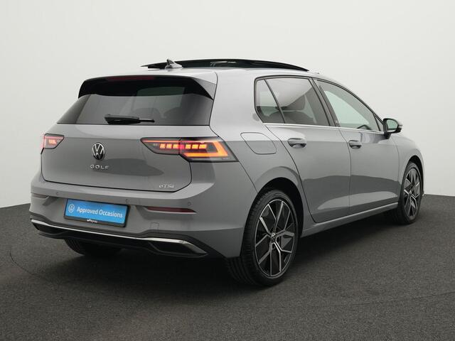 Volkswagen GOLF 1.5 eTSI 150 pk Style Edition 50 | IQ Light | Panoramadak | Rondomzicht camera | Head-up Display | Stoel-/stuurverwarming | 18 inch