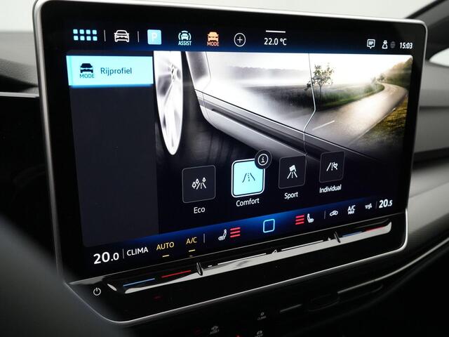 Volkswagen GOLF 1.5 eTSI 150 pk Style Edition 50 | IQ Light | Panoramadak | Rondomzicht camera | Head-up Display | Stoel-/stuurverwarming | 18 inch