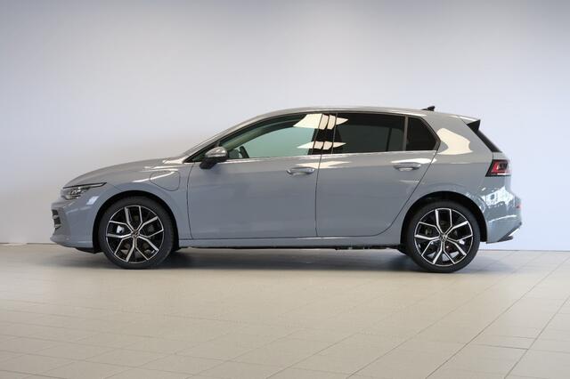 Volkswagen GOLF 1.5 eHybrid Style - Dodehoeksens. - CarPlay - 360 Camera