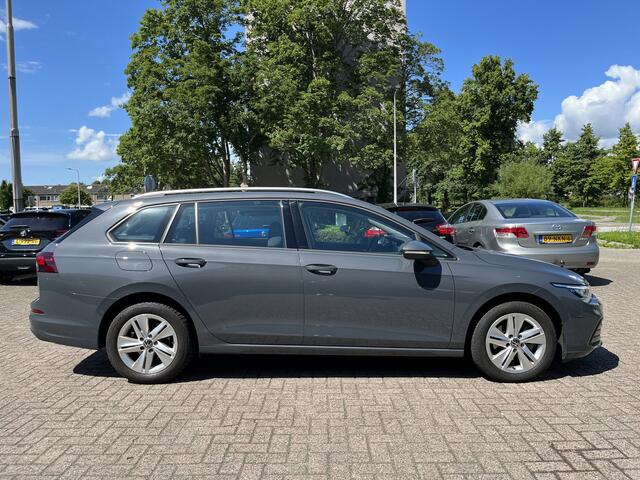 Volkswagen GOLF Variant 1.0 eTSI Life