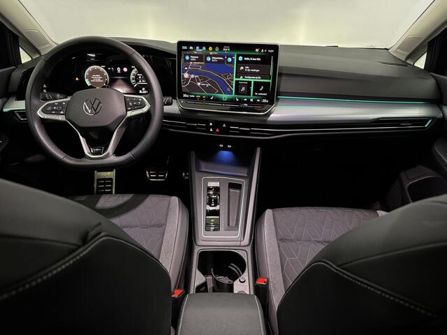 Volkswagen GOLF 8.5 1.5 TSI GOAL Edition Half leder, Camera, Navi, Winterpakket, Virtual desk, Sfeerverlichting, Keyless start, Cruise control