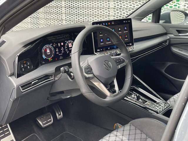 Volkswagen GOLF 1.5 eTSI 115PK DSG R-Line Edition / 360 Camera / 18'' LMV / VW