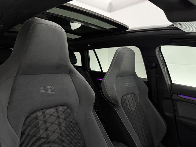 Volkswagen GOLF 1.5 eTSI R-Line DSG 143PK ACC Carplay LED Pano Sfeer Camera Clima Trekhaak Navi PDC 17"LMV