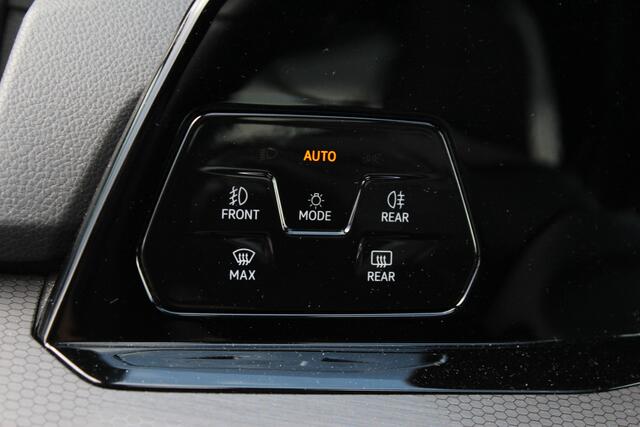 Volkswagen GOLF 1.4 eHybrid GTE | Carplay | Sfeerver | ACC