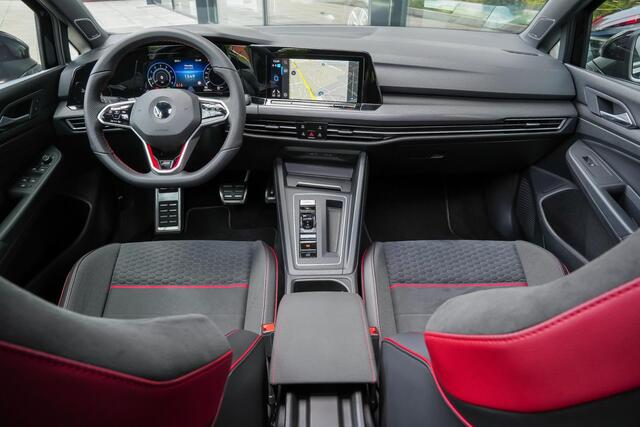 Volkswagen GOLF GTI Clubsport 45 Jahre 2.0 300pk TSI |Akrapovic|Nürburgring|panoramadak|HUD|Harman&Kardon|IQ light|