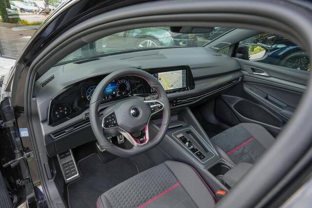 Volkswagen GOLF GTI Clubsport 45 Jahre 2.0 300pk TSI |Akrapovic|Nürburgring|panoramadak|HUD|Harman&Kardon|IQ light|