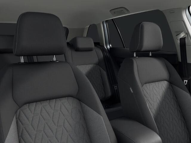 Volkswagen GOLF variant Life Edition 1.5 eTSI 116 pk 7 versn. DSG · Achteruitrijcamera · draadloze telefoonlader · Trekhaak inklapbaar, met elektrische ontgrendeling ·