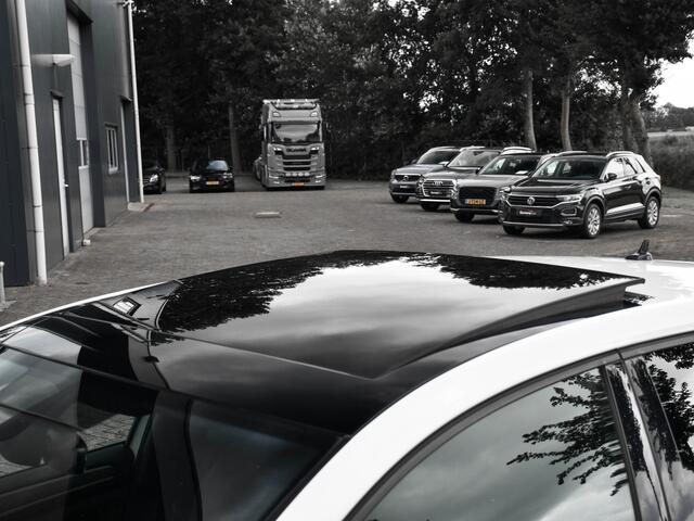 Volkswagen GOLF 2.0TSI 230pk GTI Pano 19'' Adaptieve Cruise LED Keyless Carplay/Android Auto