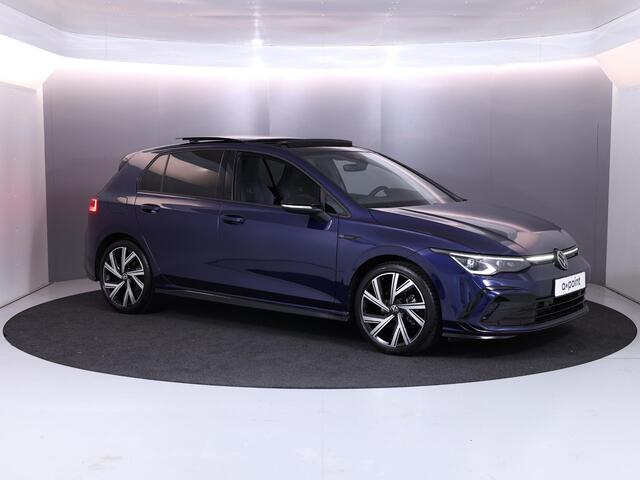 Volkswagen GOLF 1.5 eTSI R-Line 150 pk Automaat (DSG) | Navigatie | Panoramadak | Parkeersensoren | Achteruitrijcamera | Matrix LED koplampen | Black Style pakket | R-Line |