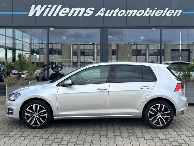 Volkswagen GOLF 1.2 TSI Connected Series
