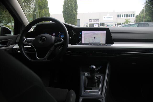 Volkswagen GOLF 1.5 TSI Life Business