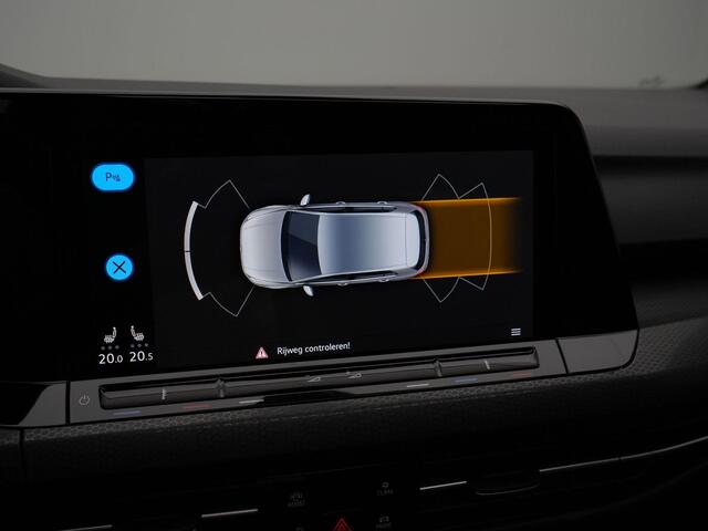 Volkswagen GOLF 1.4 eHybrid 245 pk DSG GTE | Panoramadak | Stoelverwarming | Adaptive Cruise | Navigatie | Parkeersensoren voor/achter