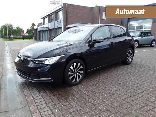 Volkswagen GOLF 1.5 eTSI DSG ACTIVE / NAVI / LED / ACC