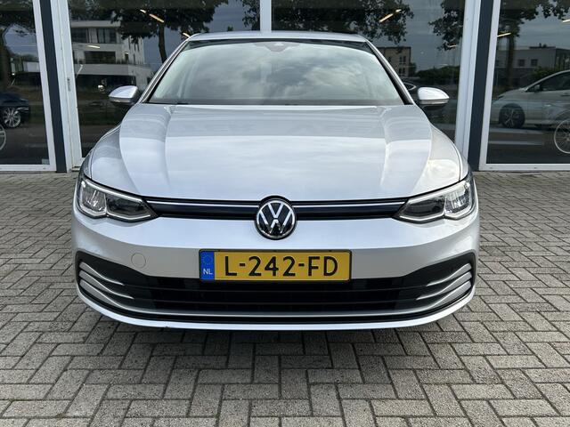 Volkswagen GOLF 1.0 TSI Life 50% deal 8.975,- ACTIE Virtual / Navi / Carplay / Cruise / Clima / Nieuw Model!