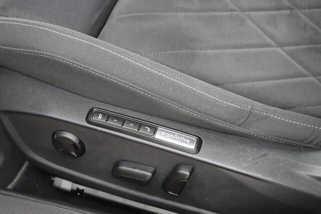 Volkswagen GOLF 1.4 eHybrid Style 204pk DSG6