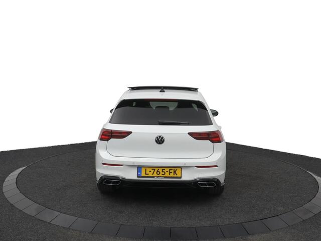 Volkswagen GOLF 1.5 eTSI R-Line Business | Panoramadak | Parkeercamera | Navigatie