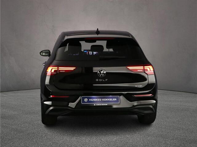 Volkswagen GOLF Life Edition 1.5 eTSI 115pk DSG Automaat Adaptive cruise control, Parkeersensoren, Stoelverwarming, App connect, LED koplampen, Stuurwiel verwarmd, Airco, DAB, Radio