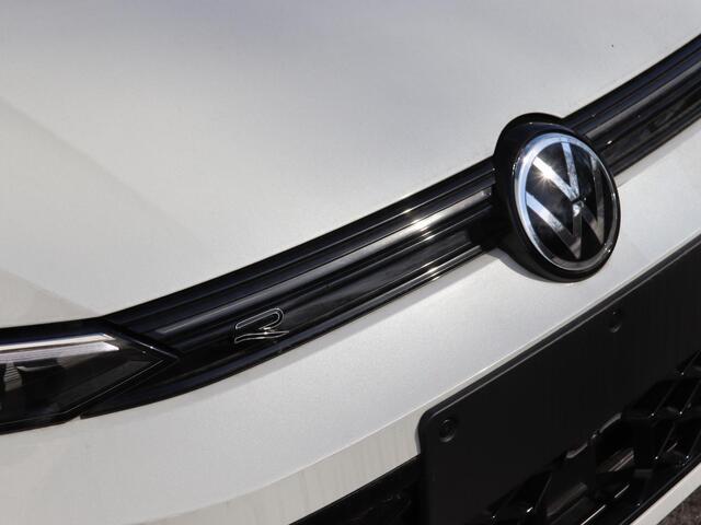 Volkswagen GOLF Variant R-Line-Edition 1.5 eTSI 85 kW / 116 pk Variant 7 v ersn. DSG | Panoramadak | Black Style | Assistance plus pakket |