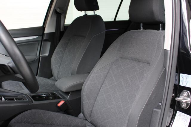 Volkswagen GOLF Variant 1.5 eTSI Life Business Navigatie | Climate Control | Lichtmetalen velgen | Stoelverwarming