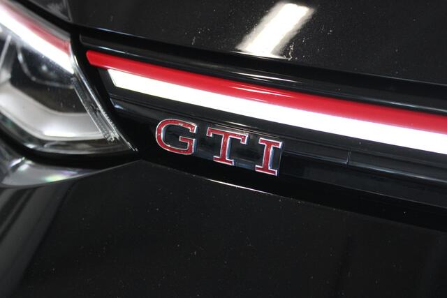 Volkswagen GOLF 2.0 TSI GTI | Nederlandse auto | Head-up display | Stoelverwarming/verkoeling | Memory seat | Schuif/kantel dak | Stuurverwarming | Apple carplay/Android auto | DAB radio |
