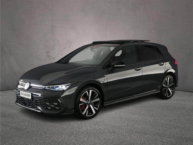 Volkswagen GOLF GTE 1.5 TSI eHybrid 272pk DSG Automaat Panoramadak, Head up display, Adaptive cruise control, Black Style, Navigatie, Achteruitrijcamera, LED matrix koplampen