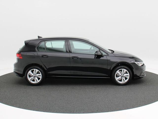 Volkswagen GOLF 1.0 eTSi 110 Pk Automaat Life | Adaptive Cruise Control | Climate Control | Parkeersensoren | Navigatie | Carplay | 68.916 Km!!