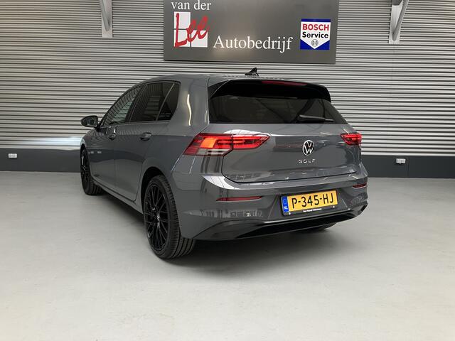 Volkswagen GOLF 1.5 TSI/PDC V+A/18 INCH/NAVI/CARPLAY/STOEL/STUUR VERW/ENZ