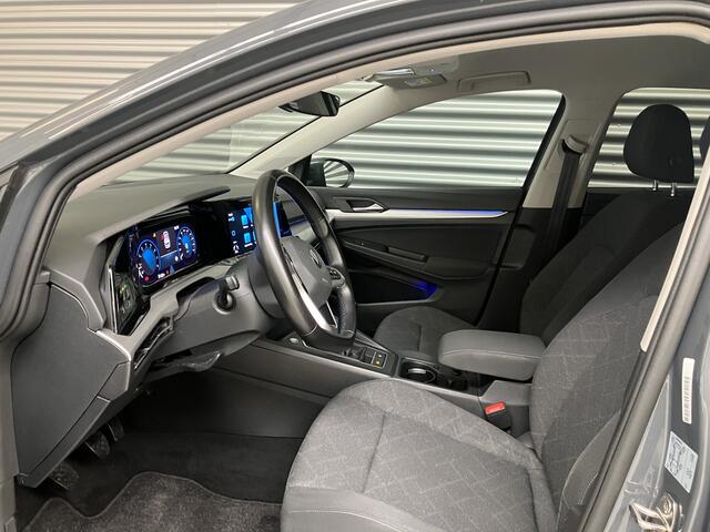 Volkswagen GOLF 1.5 TSI/PDC V+A/18 INCH/NAVI/CARPLAY/STOEL/STUUR VERW/ENZ