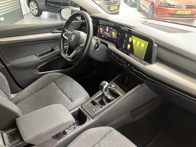 Volkswagen GOLF 1.5 TSI/PDC V+A/18 INCH/NAVI/CARPLAY/STOEL/STUUR VERW/ENZ