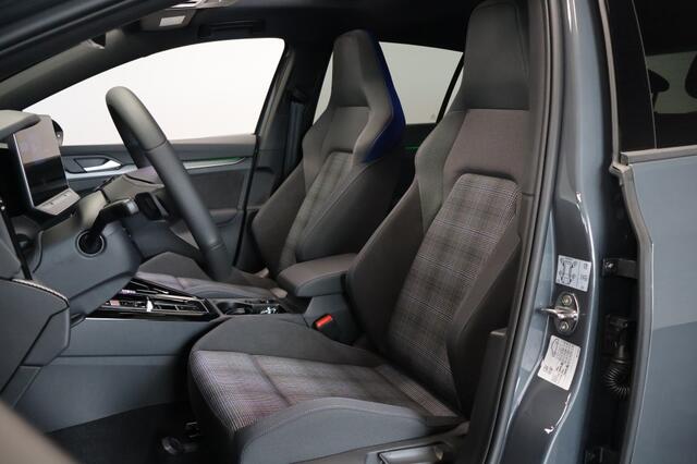 Volkswagen GOLF 1.5 eHybrid GTE 272pk | Panoramadak | Matrix | Trekhaak elektr.