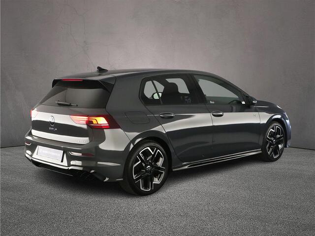 Volkswagen GOLF R-Line Edition 1.5 eTSI 150pk DSG Automaat Achteruitrijcamera, Adaptive cruise control, Navigatie, LED koplampen, Stuurwiel verwarmd, Parkeersensoren, Stoelverwarming