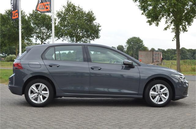 Volkswagen GOLF 1.0 eTSI Life Business Carplay | Stuur + Stoelverwarming | Adaptive Cruise | Virtual cockpit | Sfeerverlichting