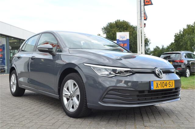 Volkswagen GOLF 1.0 eTSI Life Business Carplay | Stuur + Stoelverwarming | Adaptive Cruise | Virtual cockpit | Sfeerverlichting