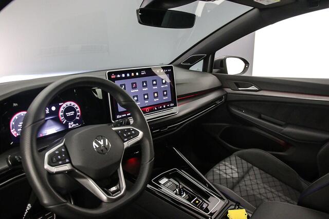 Volkswagen GOLF R-Line Edition 1.5 eTSI 150pk DSG Automaat Harman Kardon audio, Panoramadak, LED matrix koplampen, Adaptive cruise control, Achteruitrijcamera, Navigatie