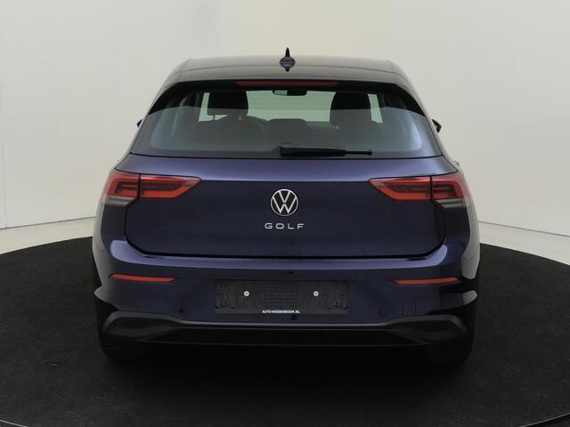 Volkswagen GOLF 1.0 TSI Life | Achteruitrijcamera | Navigatie | Dodehoek detectie | Adaptieve cruise control | Elektrisch inklapbare buitenspiegels | CarPlay | Sfeerverlichting |