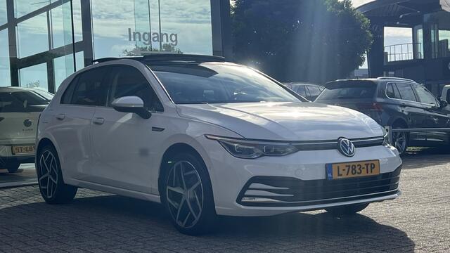 Volkswagen GOLF 1.5 TSI Style | Pano | Head-Up | Camera